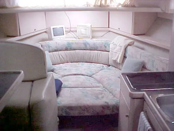 1995 Bayliner 3255 EXPRESS
