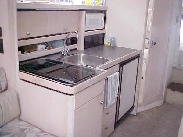 1995 Bayliner 3255 EXPRESS