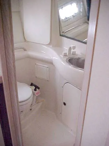 1995 Bayliner 3255 EXPRESS