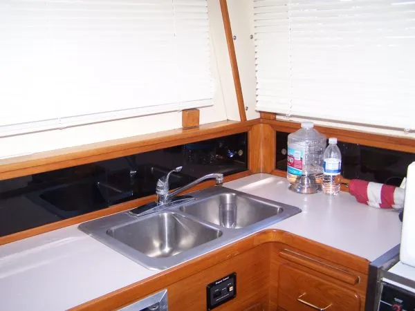 1987 Tollycraft SPORT CRUISER