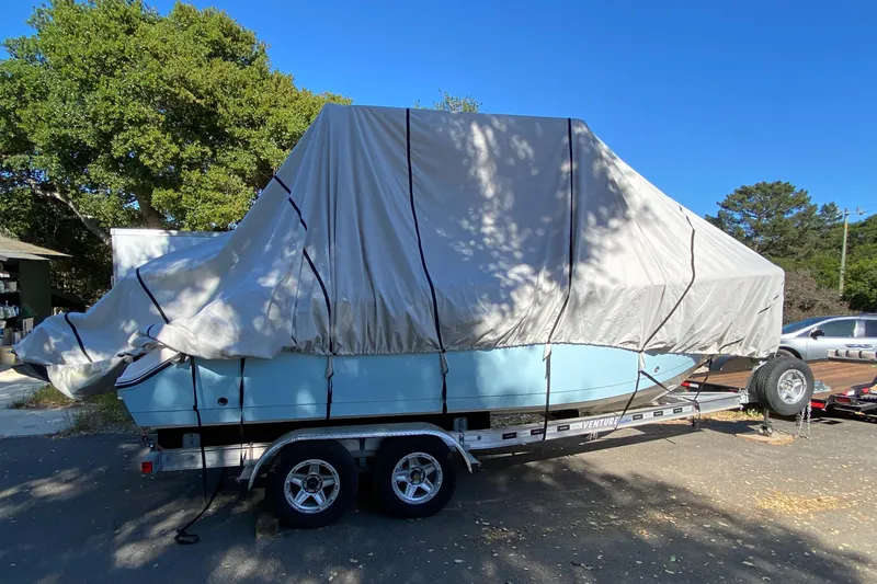 2018 Cobia 220