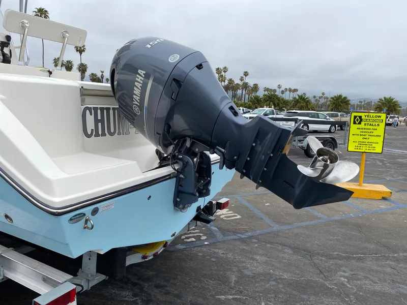 2018 Cobia 220