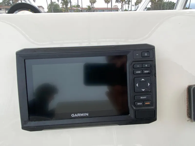 2018 Cobia 220