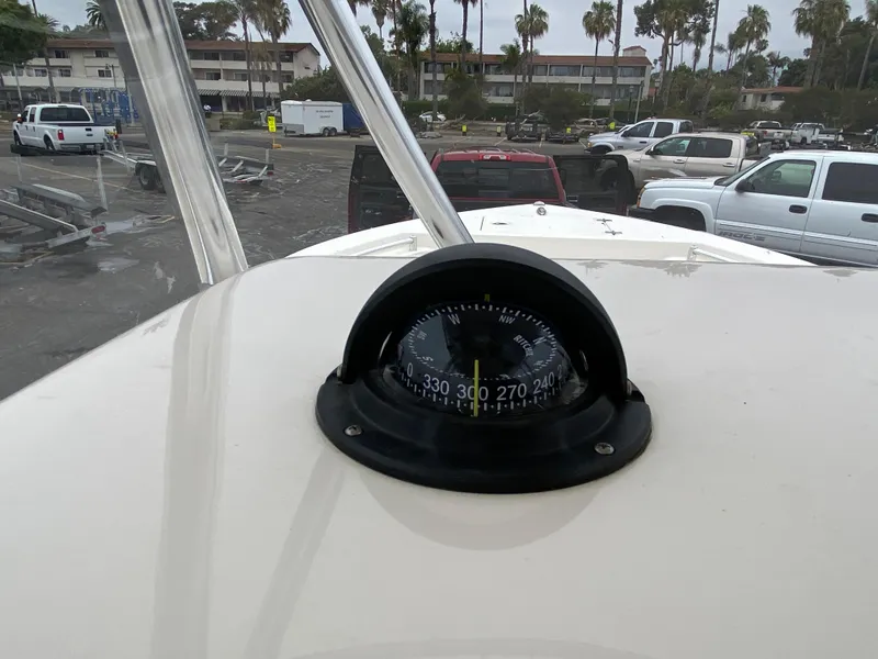 2018 Cobia 220