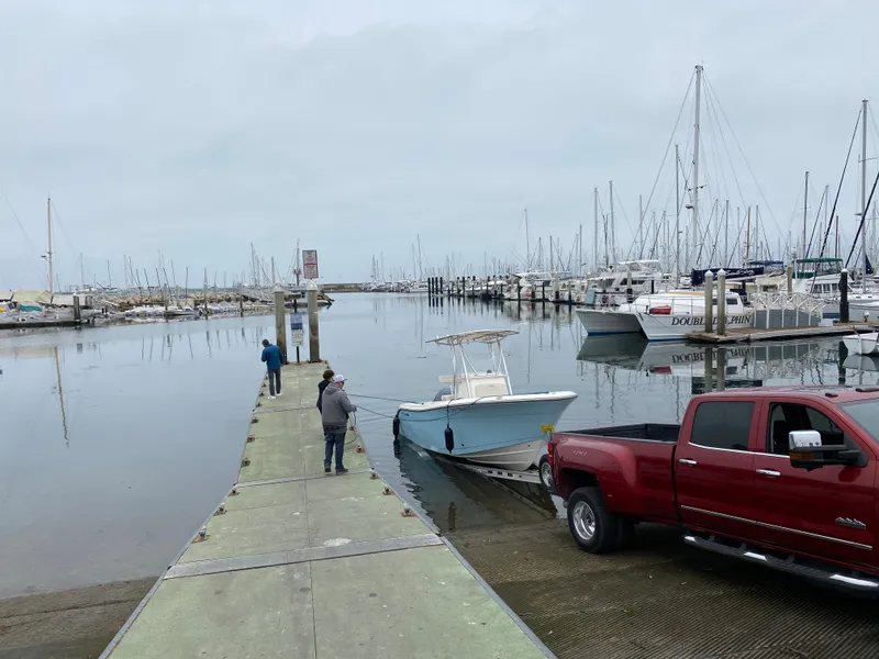 2018 Cobia 220