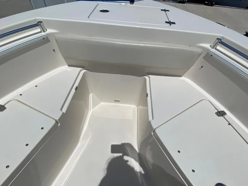 2018 Cobia 220