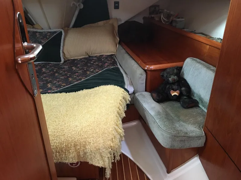 2003 Jeanneau 43DS