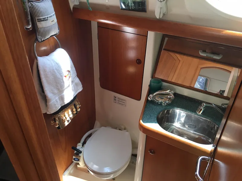 2003 Jeanneau 43DS