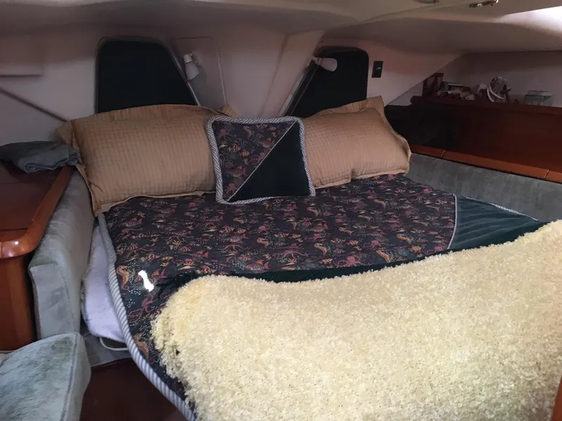2003 Jeanneau 43DS