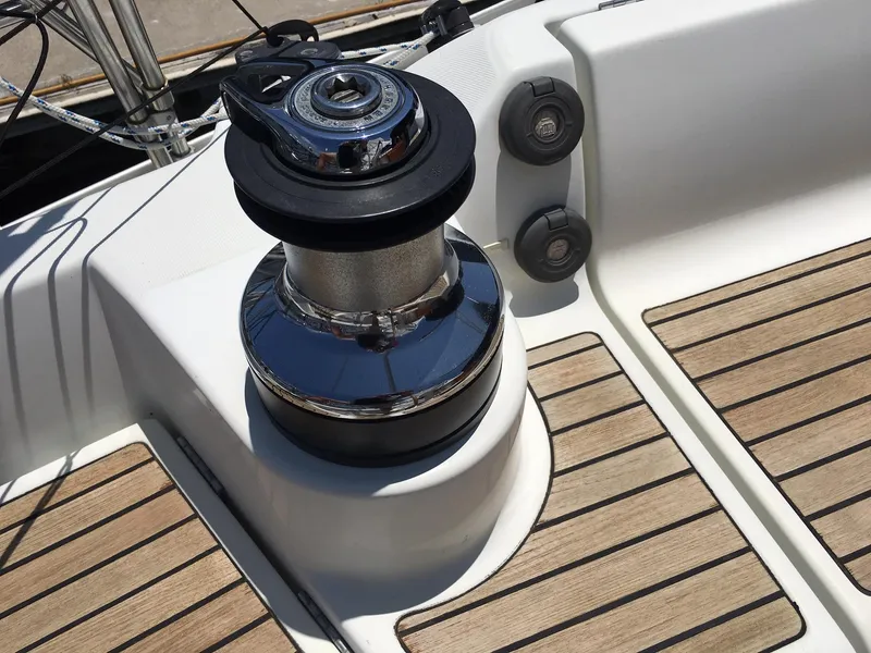 2003 Jeanneau 43DS
