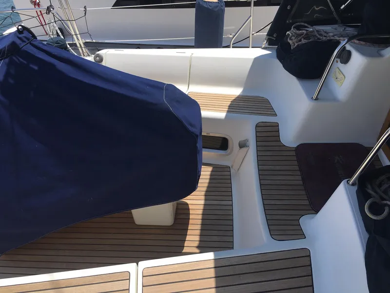 2003 Jeanneau 43DS