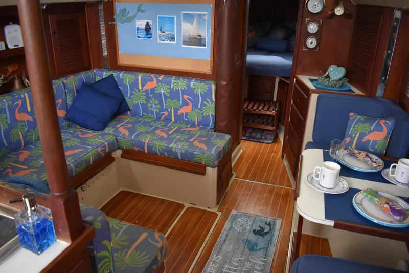 1989 Catalina 36
