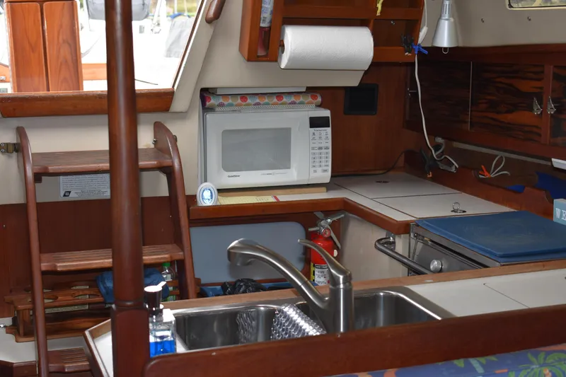 1989 Catalina 36