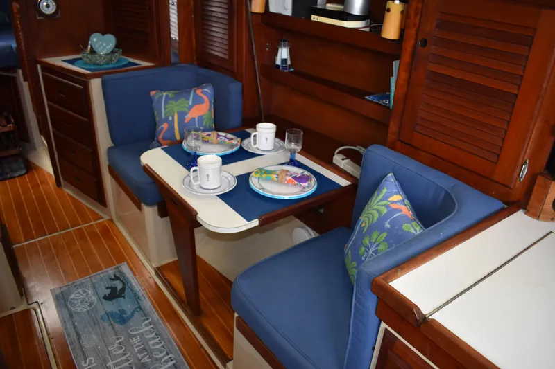 1989 Catalina 36
