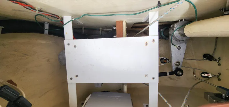 1990 Pacific Seacraft Crealock 37 Cutter