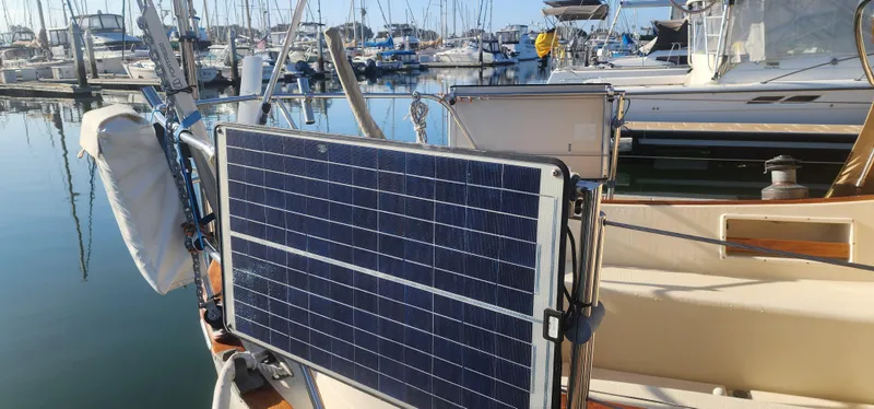 1990 Pacific Seacraft Crealock 37 Cutter