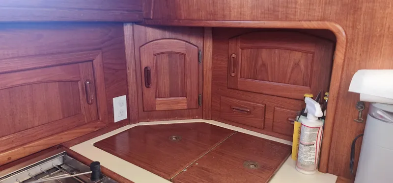 1990 Pacific Seacraft Crealock 37 Cutter