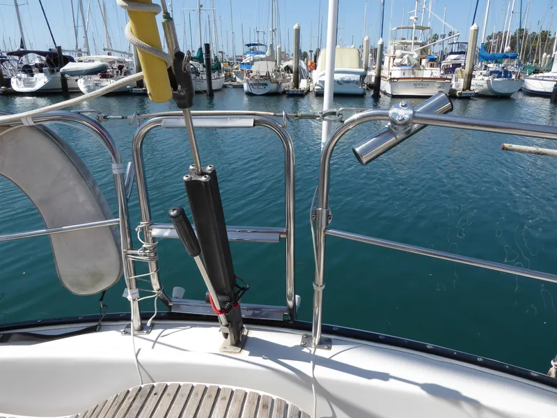 Back stay adjuster, Swim ladder