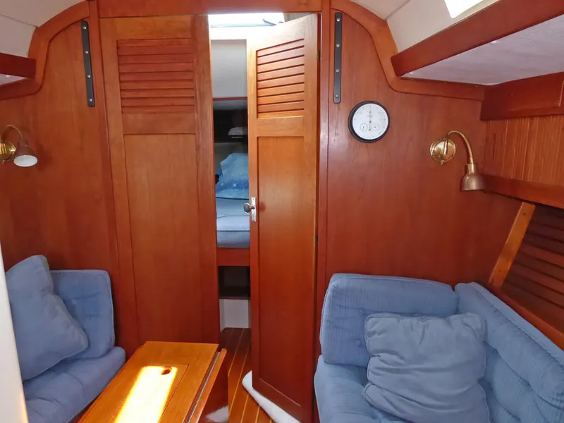 Doors to v-berth