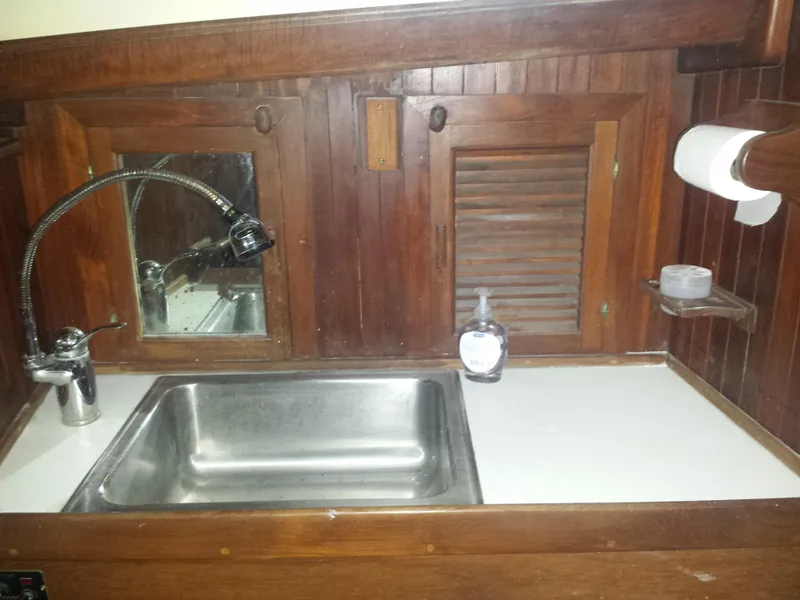 Vanity with large Stainlass sink