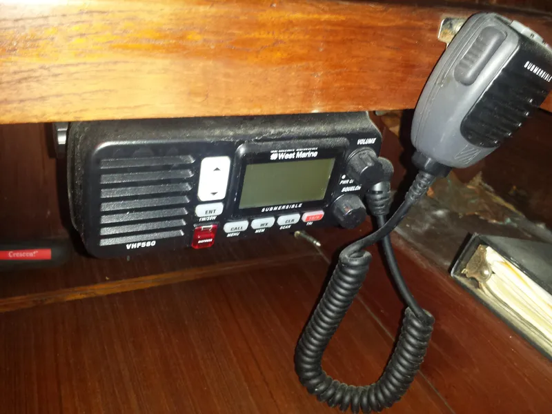 V.H.S. Radio With D.S.C.