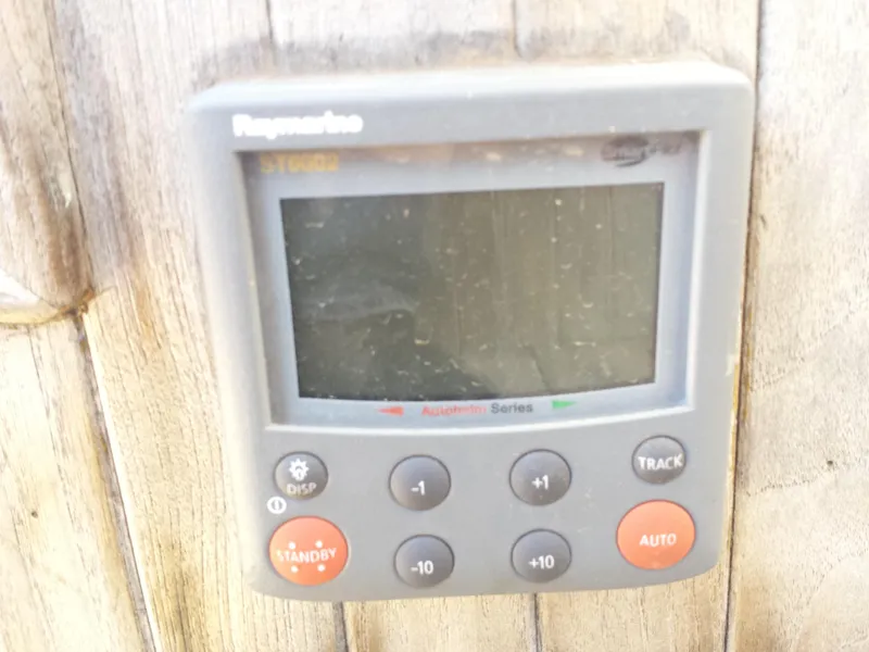 Raymarine Auto Pilot