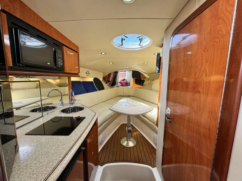 2007 Fountain 38 LX