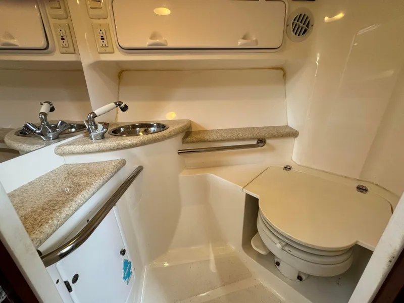 2007 Fountain 38 LX