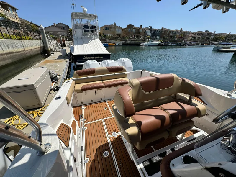 2007 Fountain 38 LX