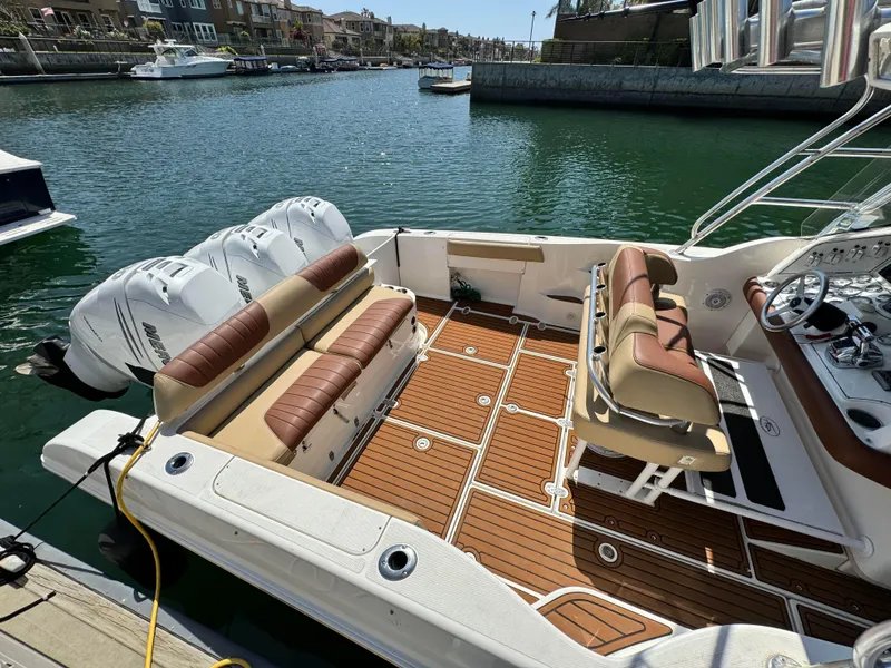2007 Fountain 38 LX