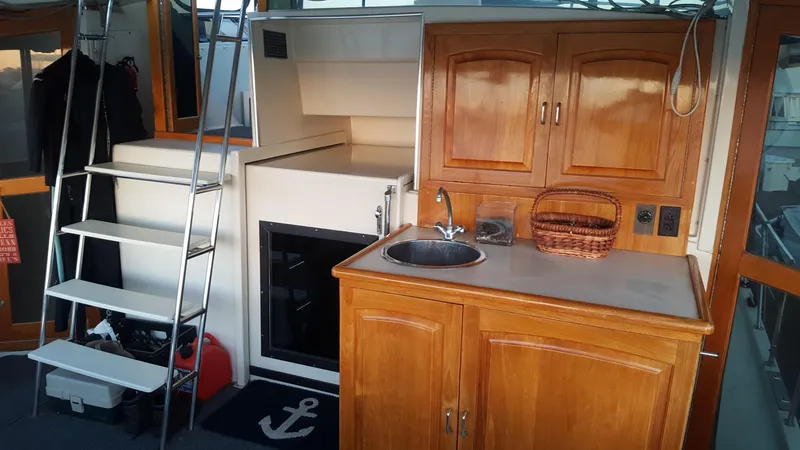 Wet Bar on Aft deck