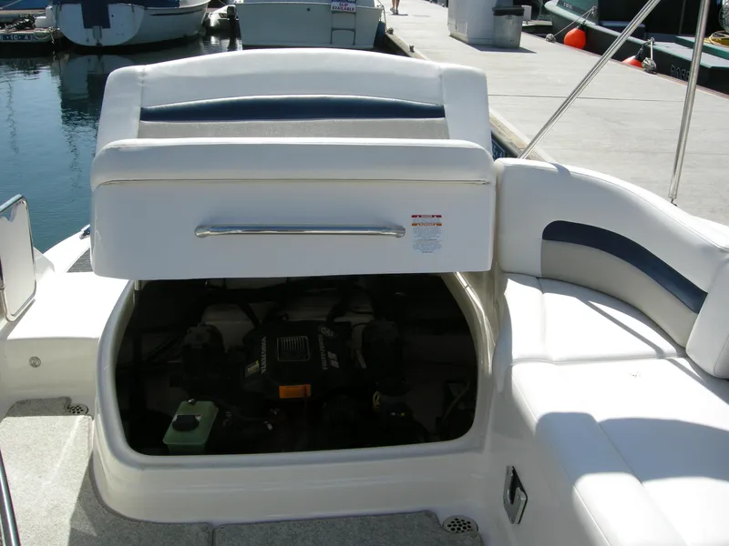 Engine hatch