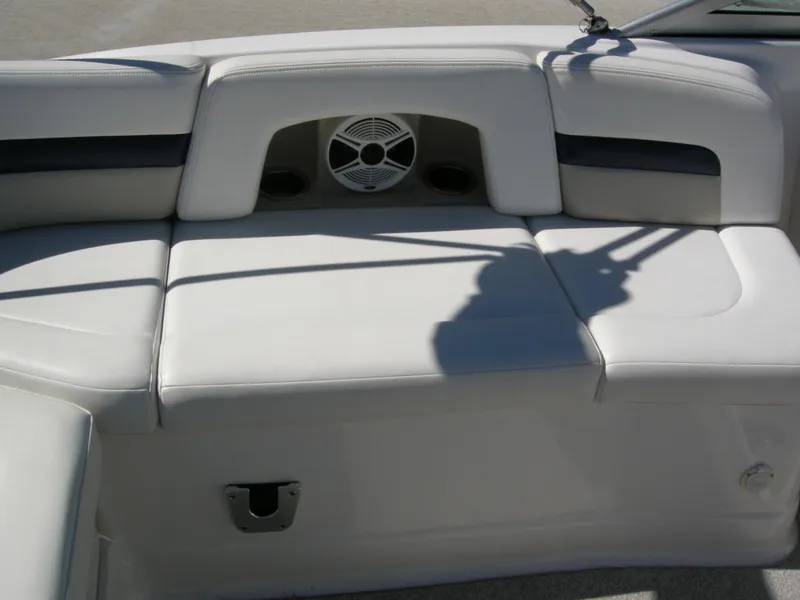 Fwd seat