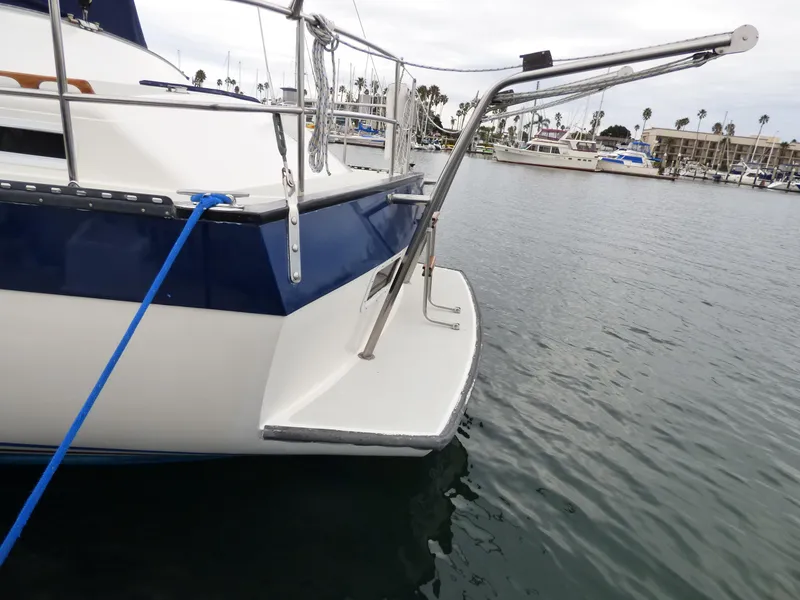 Transom platform