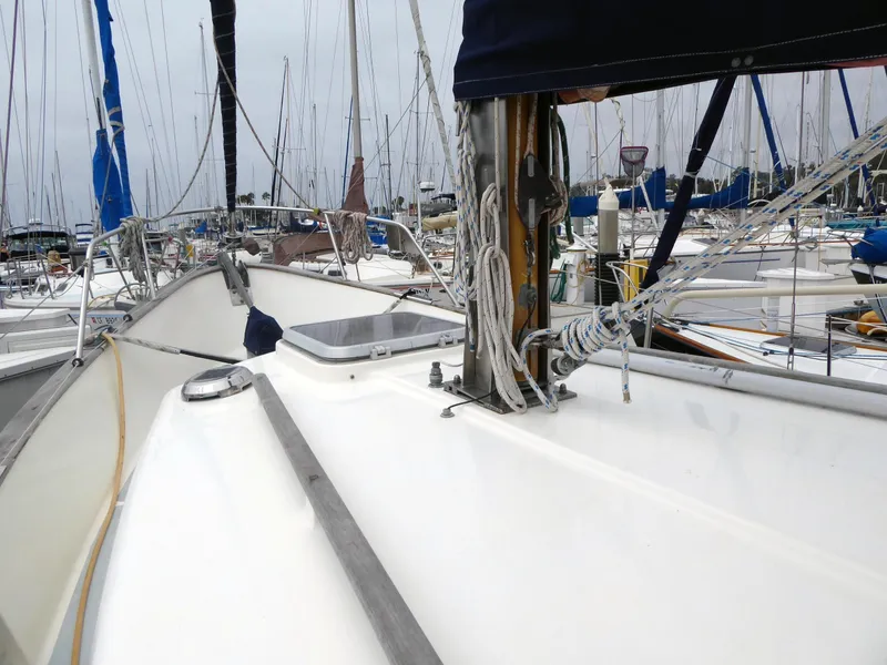 To foredeck