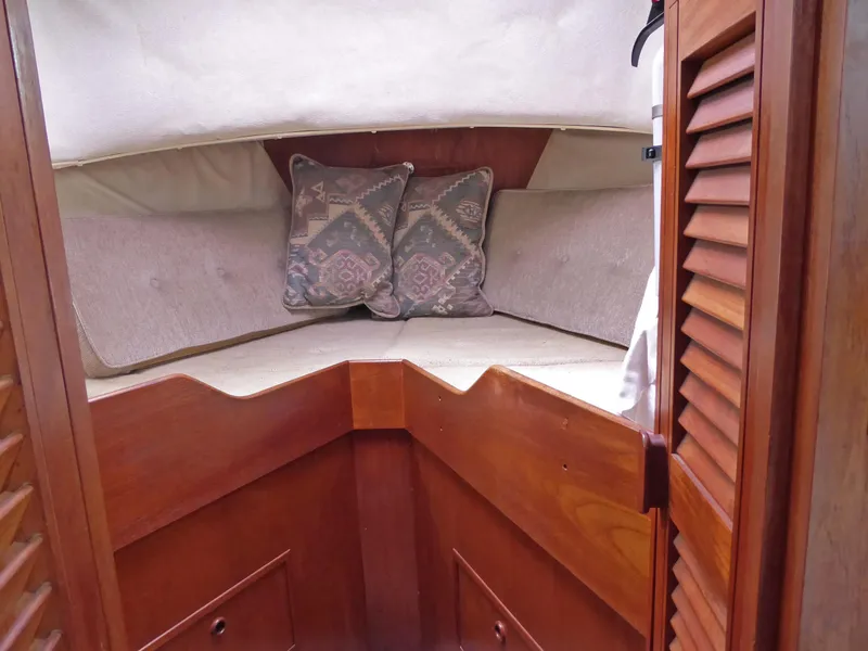 Aft berth