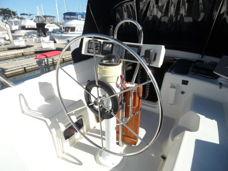 1990 Hunter Passage 42
