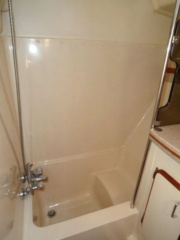 1990 Hunter Passage 42