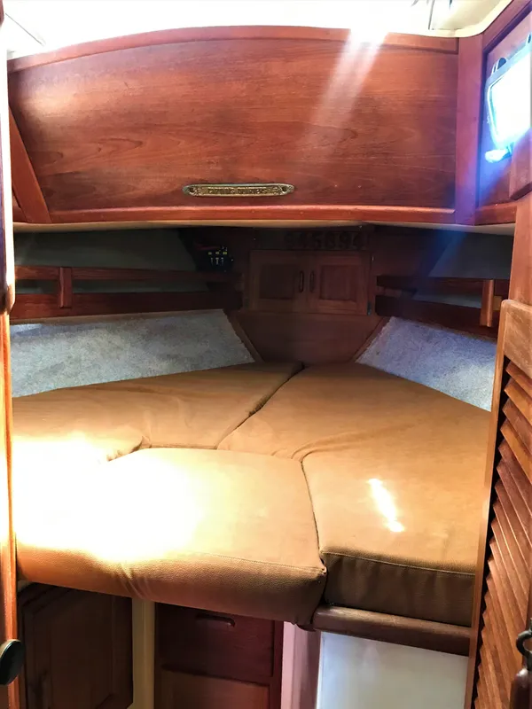 1989 Pacific Seacraft 34