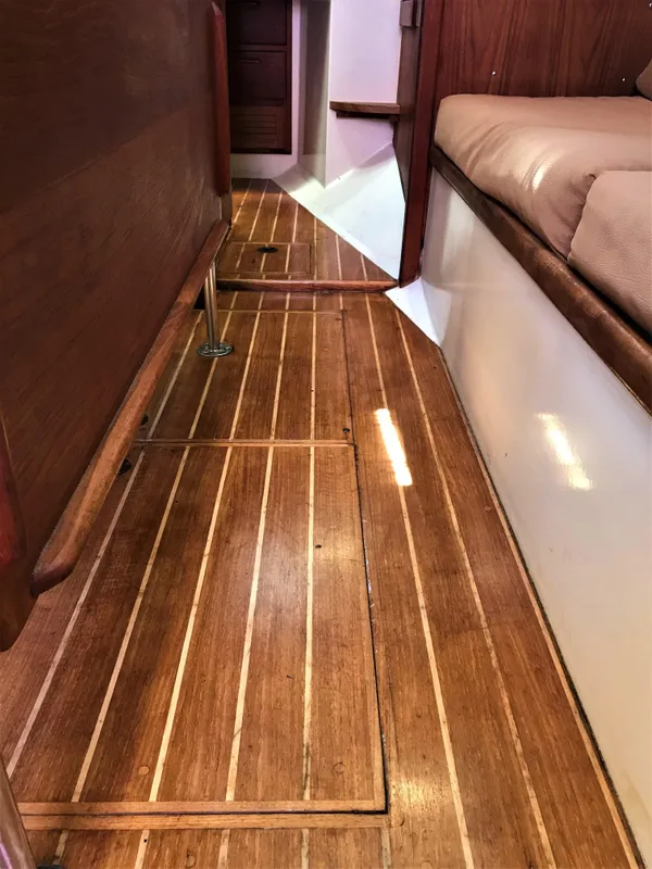 1989 Pacific Seacraft 34