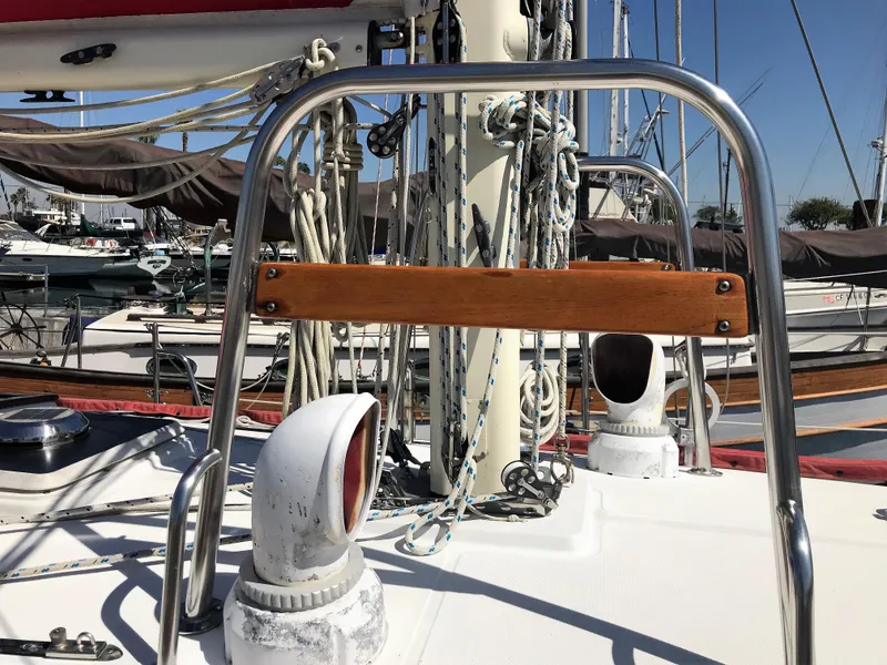1989 Pacific Seacraft 34