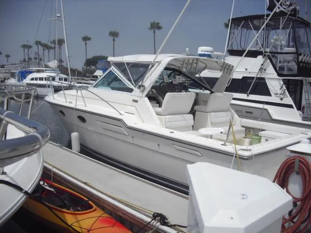 1996 Tiara Yachts 3300 Open