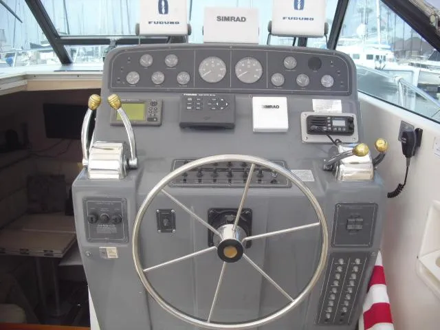 1996 Tiara Yachts 3300 Open