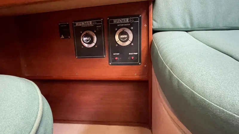 1998 Hunter 376