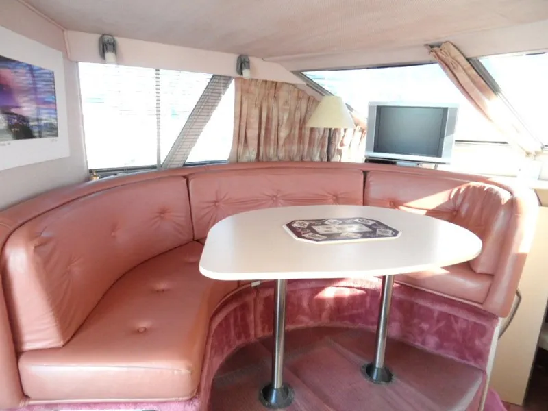 1989 Sea Ray 300 Sedan Bridge