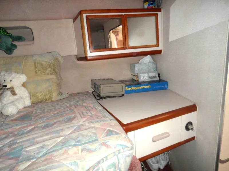 1989 Sea Ray 300 Sedan Bridge