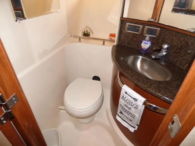 2007 Sea Ray 440 Sundancer