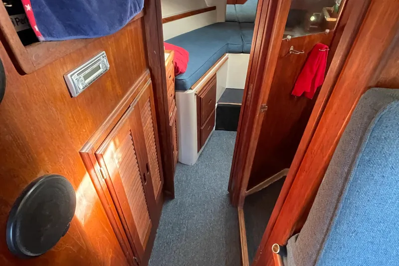 1977 Willard Marine Nomad 30