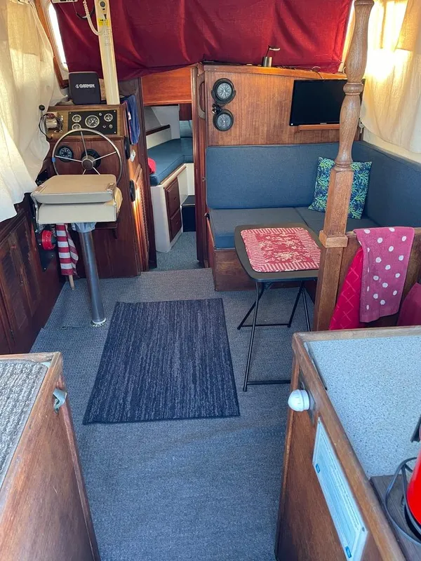 1977 Willard Marine Nomad 30