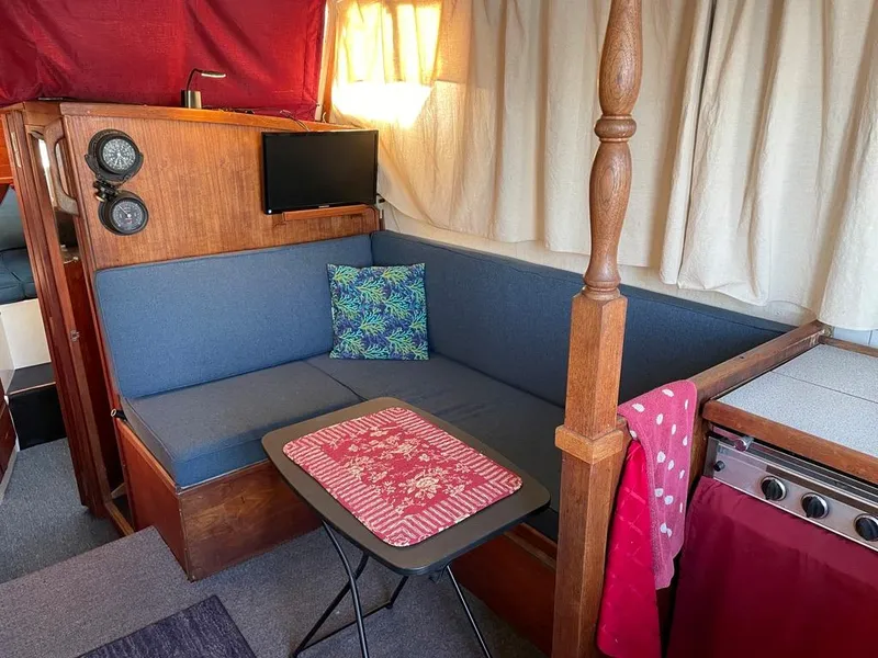 1977 Willard Marine Nomad 30